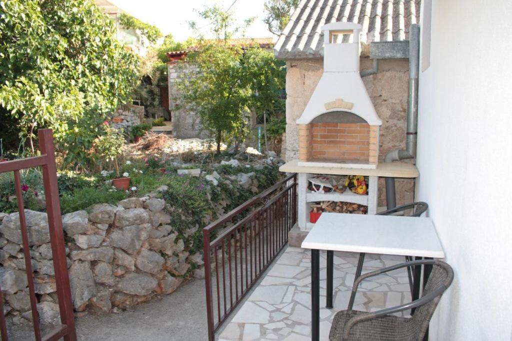Holiday Home Marina-Renovated House In City Center روغوزنيكا المظهر الخارجي الصورة